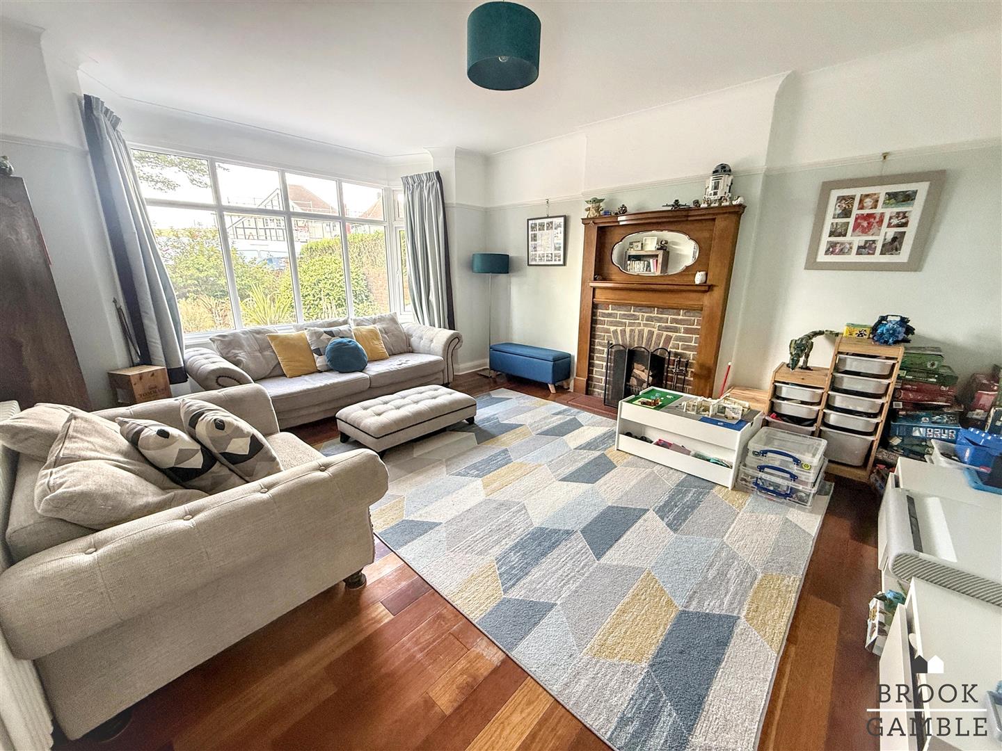6 Bedroom House - Detached. Willingdon Road in Eastbourne,  6